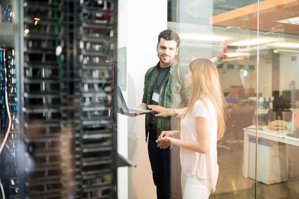 O crescimento dos Data Centers no Brasil: O futuro do armazenamento e processamento de dados 1 data centers 2