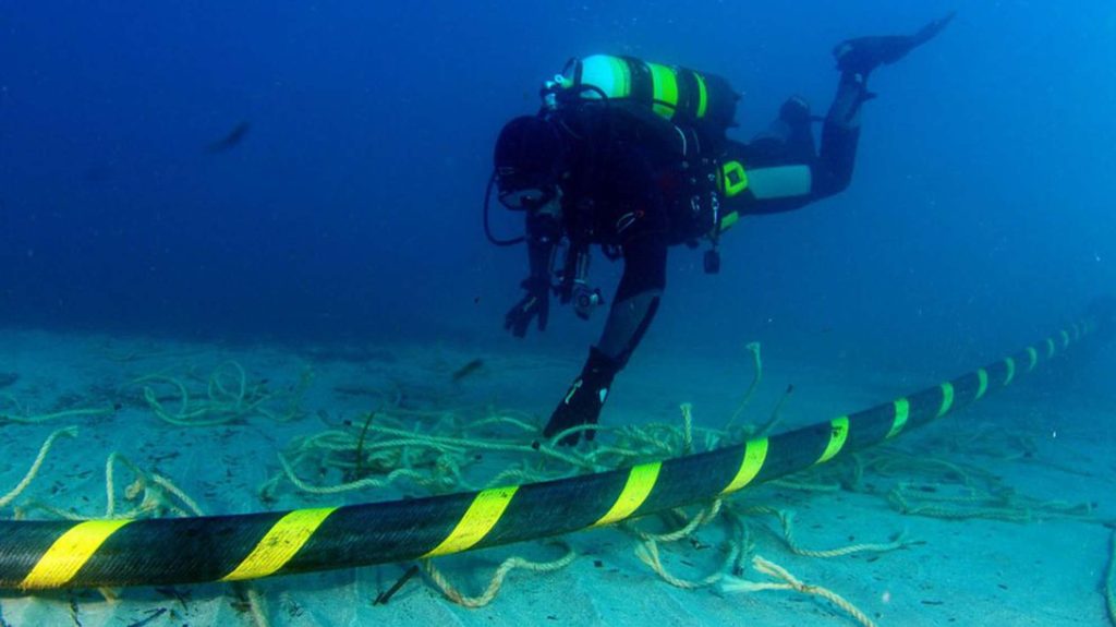 internet submarina mergulho otimizada